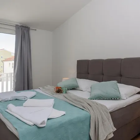 Apartment Sanda - With Pool *