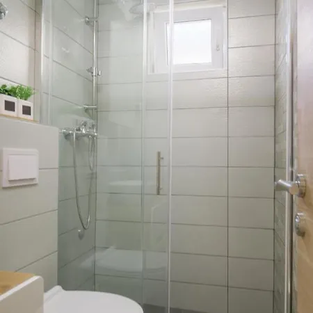 Sanda - With Pool Apartment Trogir