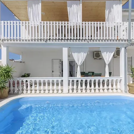 Sanda - With Pool Trogir