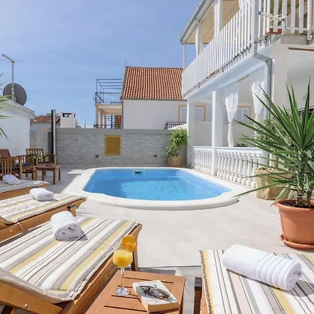 דירה Sanda - With Pool