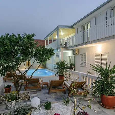 דירה Sanda - With Pool